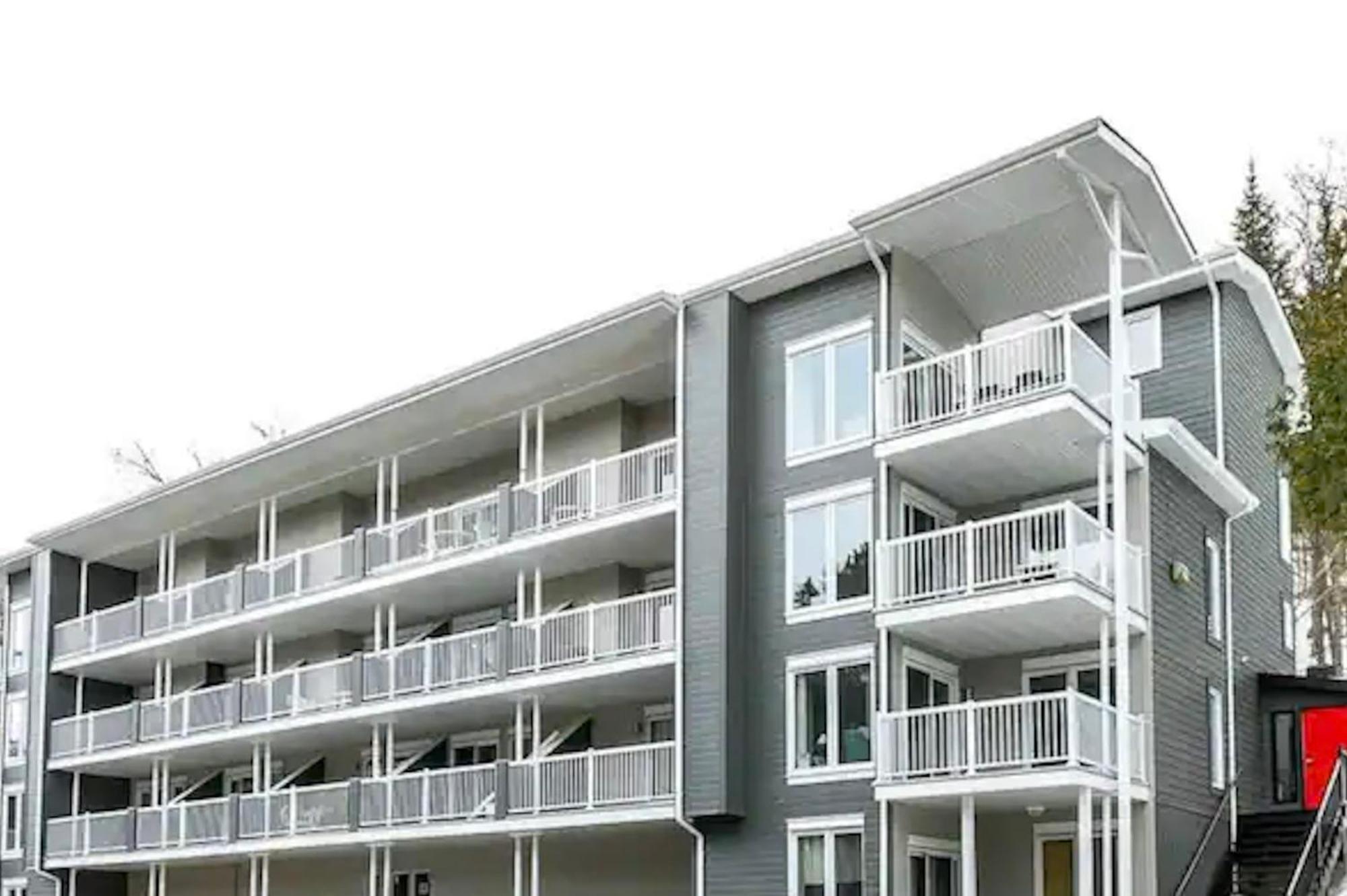 Moderne, Escapade Vacance, Vue Sur Montagnes Appartement Mont-Tremblant